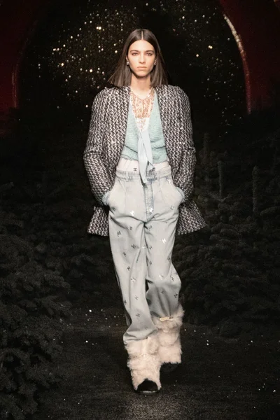 Look 14